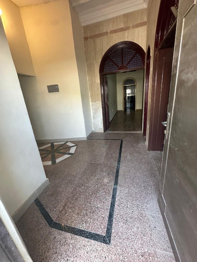 شقة مع حوش خاص ومدخل خاص - 11
