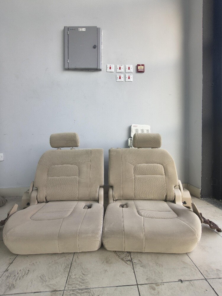Toyota land cruiser - 1
