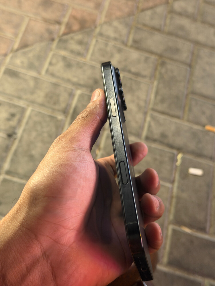 16 pro max 512 gb 93% battery healt - 3