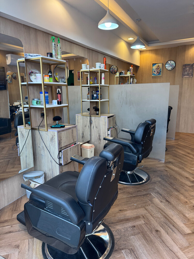 mens saloon for sale - 2