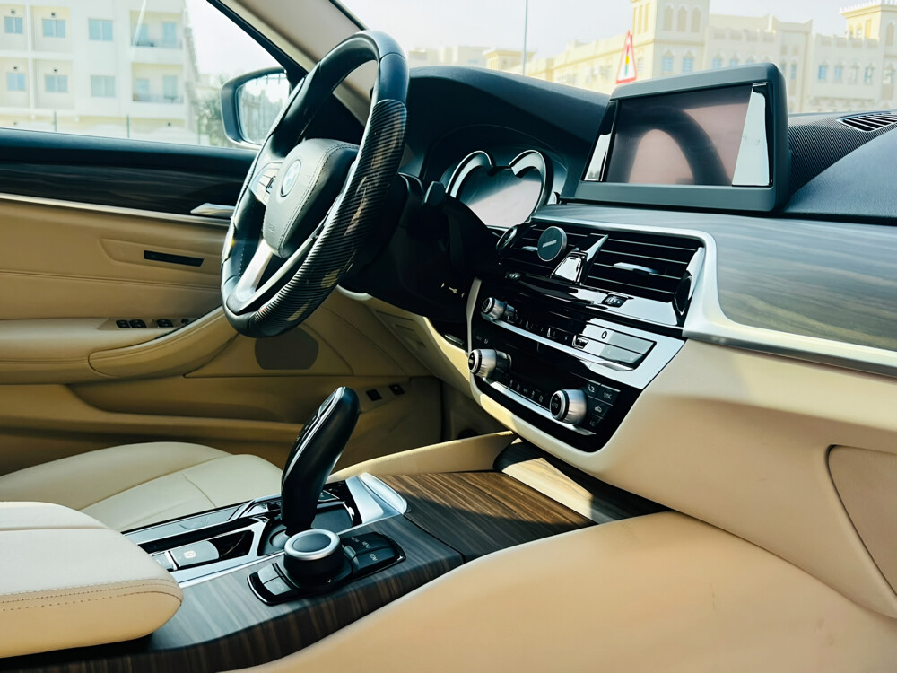 BMW 5-SERIES 2019 LIKE NEW - 9
