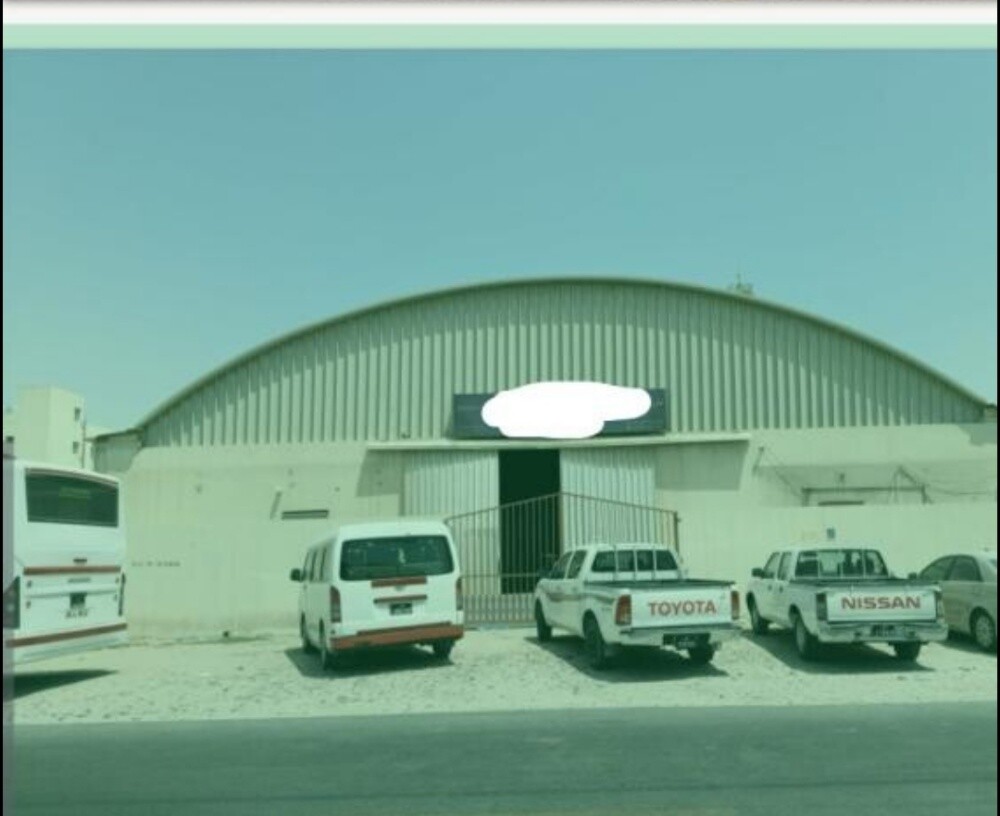 للإيجار استور بالصناعية مع سكن - 1