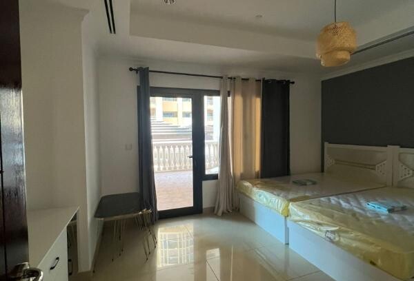 Modern 2-Bedroom Apartment - 6