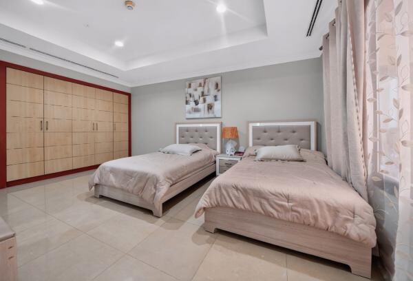 Spacious 2 BR Stunning Marina VieW - 7
