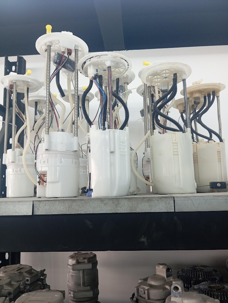 Fuel pump LC LX N patrol - 1