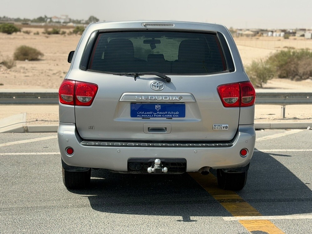 تويوتا سيكويا اس ار 5 2012 - 5