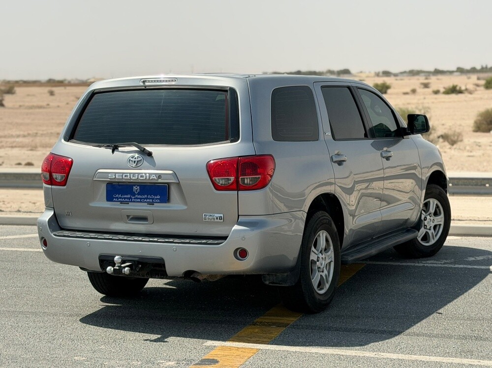 تويوتا سيكويا اس ار 5 2012 - 4