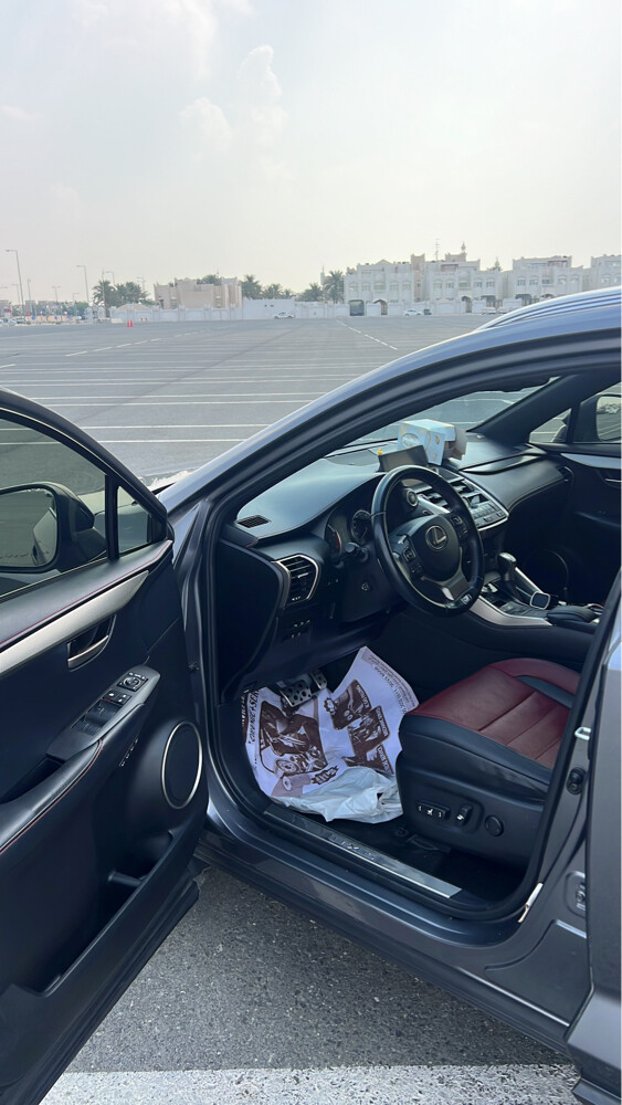 Lexus 200t with plate number  - 2