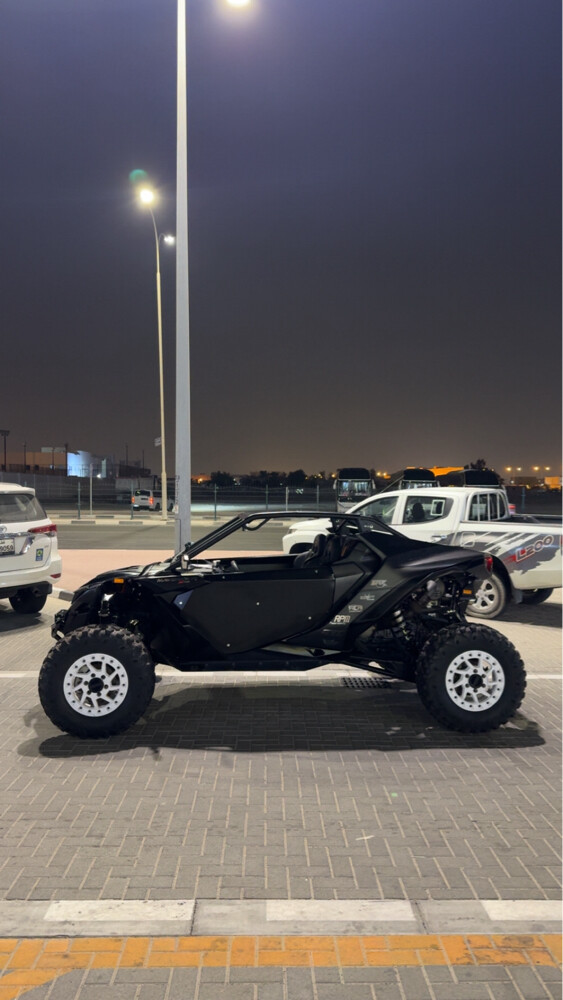 can-am R - 3