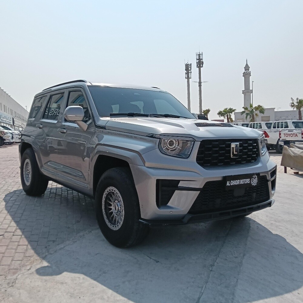 تانك 700 فضي 2026 - 5
