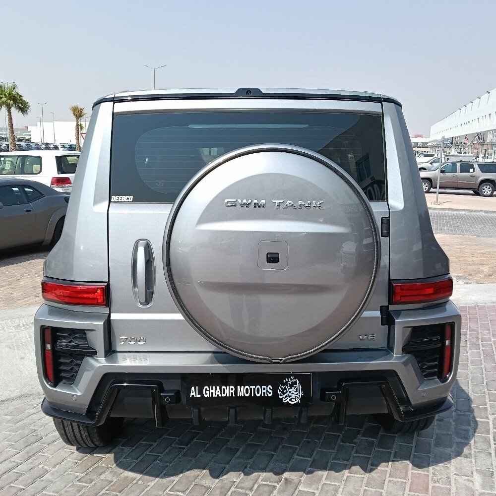 تانك 700 فضي 2026 - 3