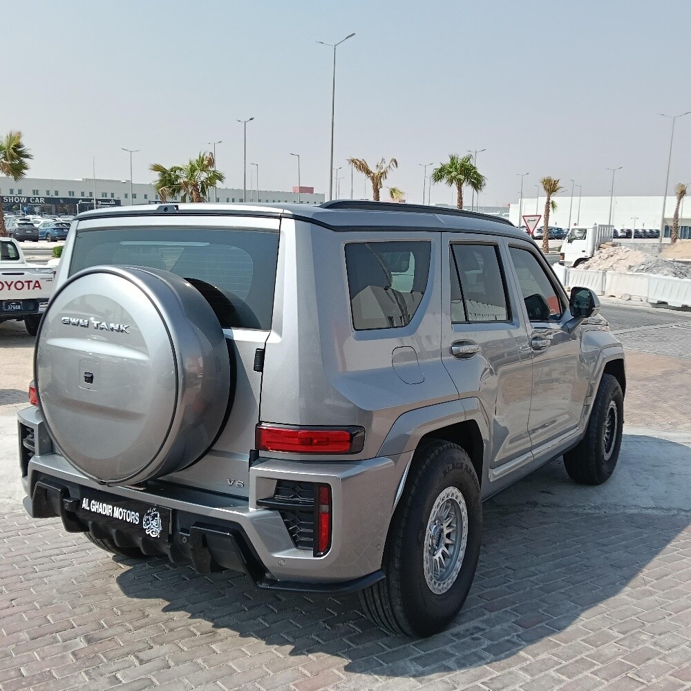 تانك 700 فضي 2026 - 6