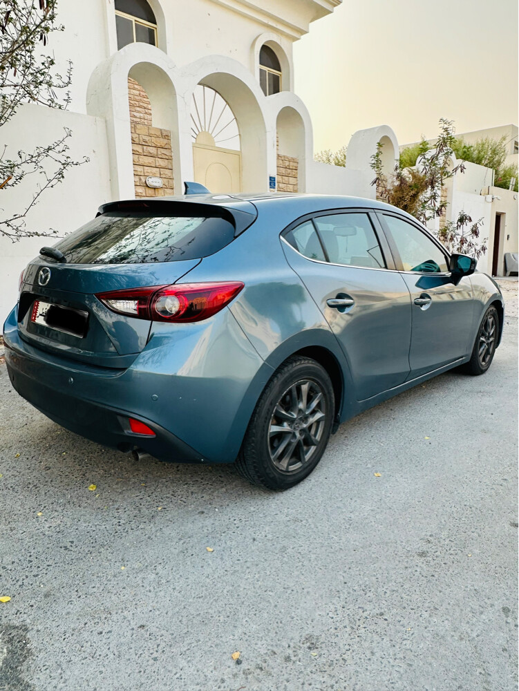MAZDA 3 - 4