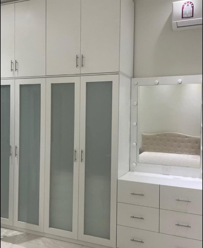 Makes New Cabinet Design  - 8