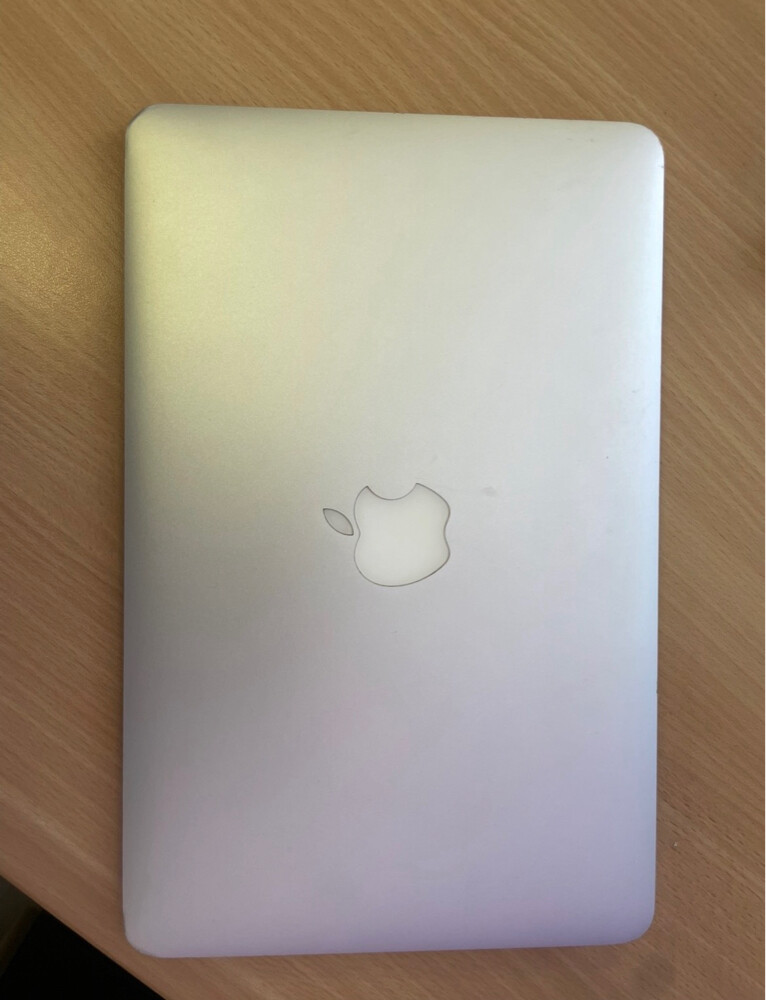 Apple Macbook air I5 - 4