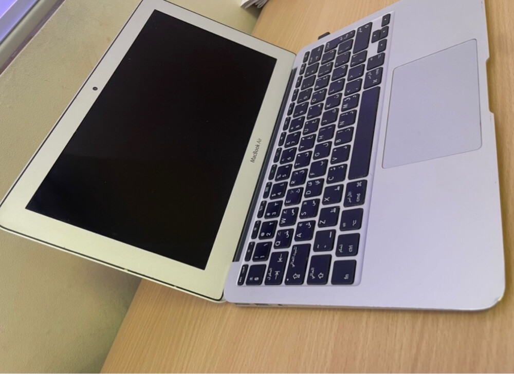 Apple Macbook air I5 - 5