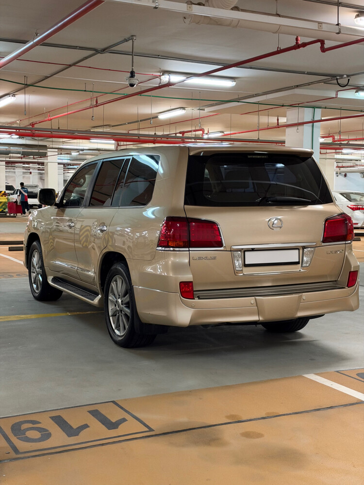 2011 Lexus LX570 ( Full wakala ) - 12
