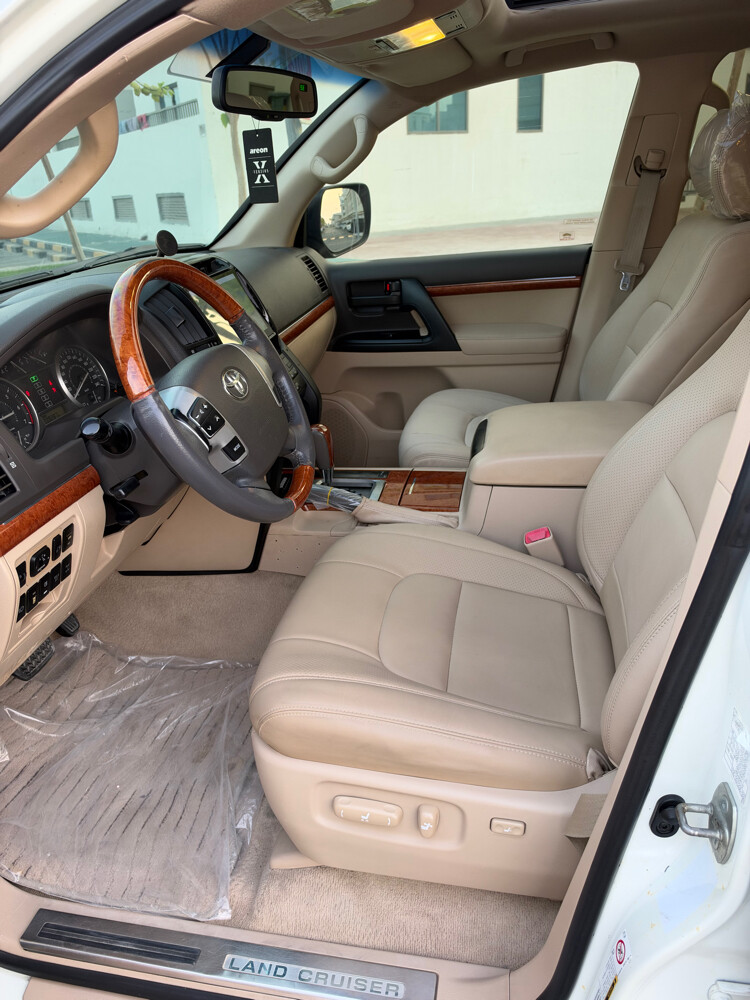 2015 Gxr V8 Limited (Leather+Diff) - 10