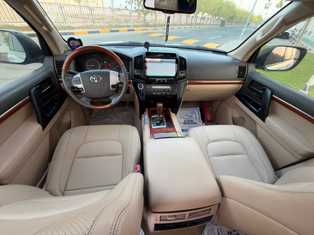 2015 Gxr V8 Limited (Leather+Diff) - 12