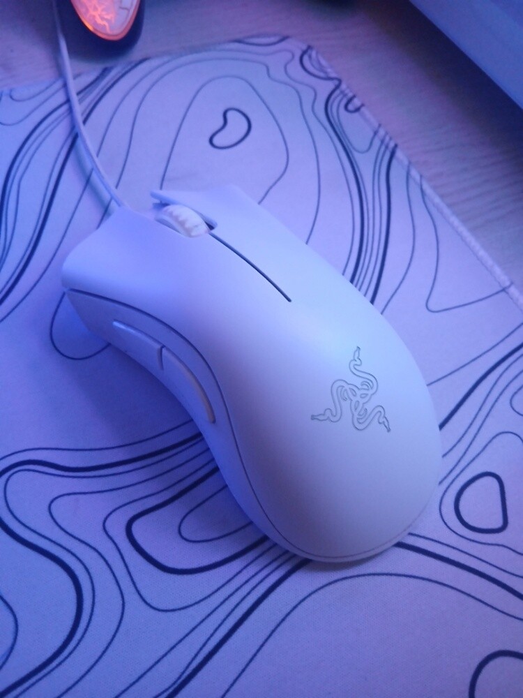 razer deathadder essential white - 2