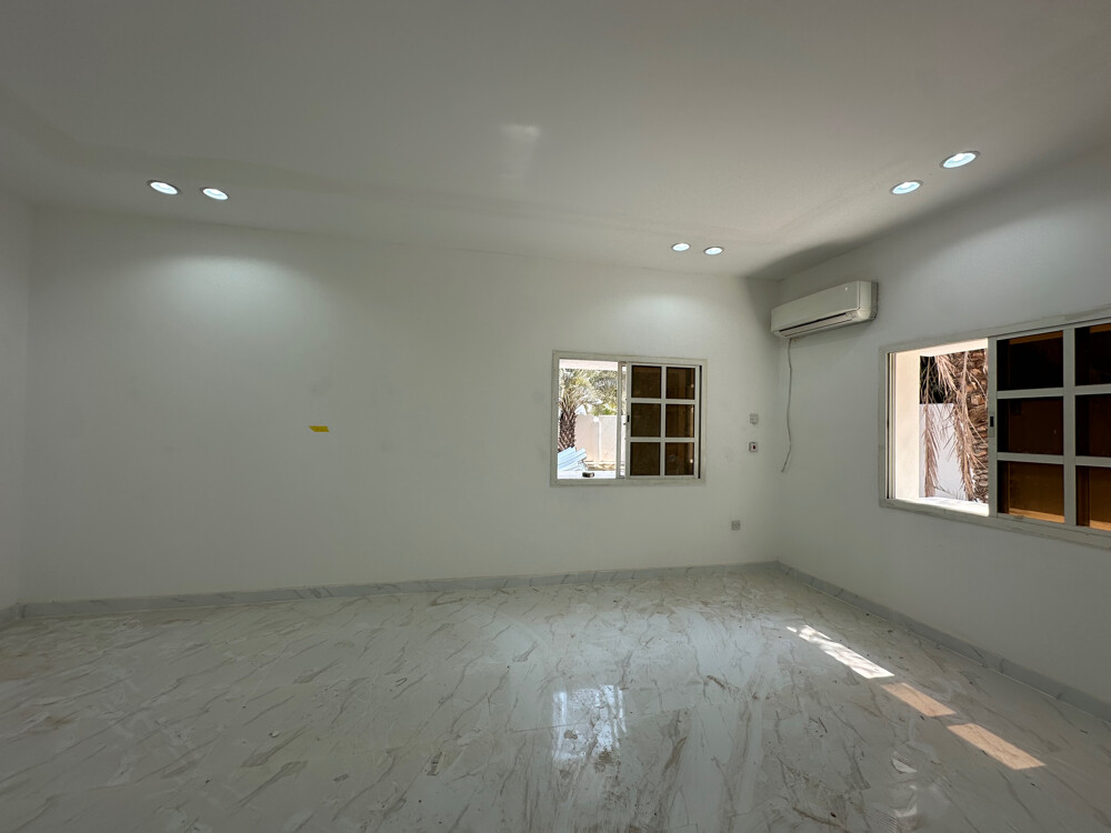 Villa in Al Dafna on the main road - 6