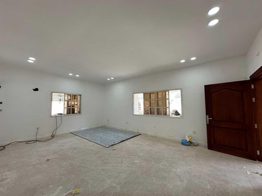 Villa in Al Dafna on the main road - 13