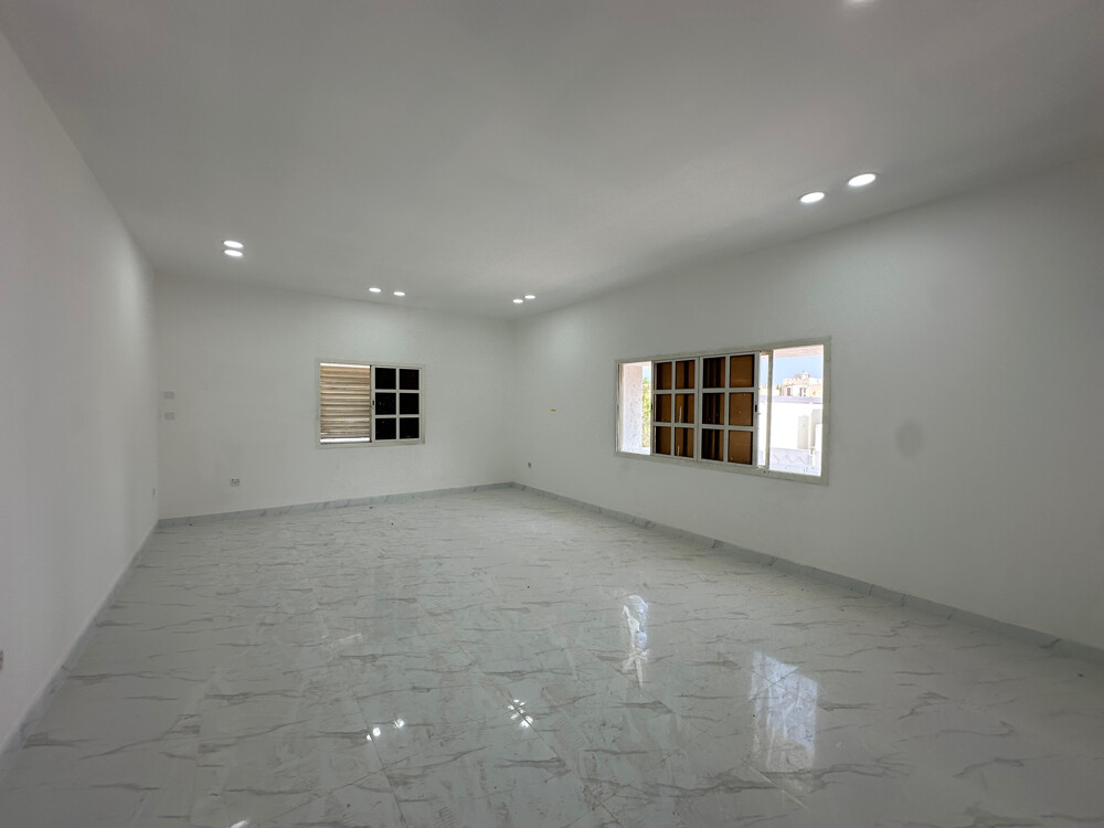 Villa in Al Dafna on the main road - 5