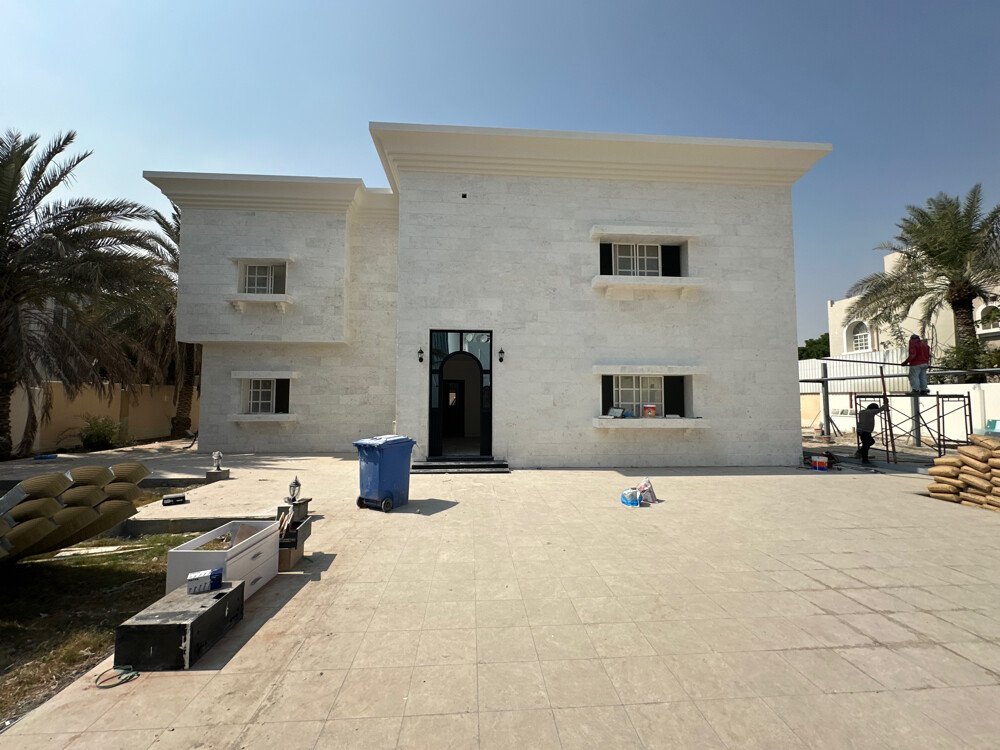Villa in Al Dafna on the main road - 14