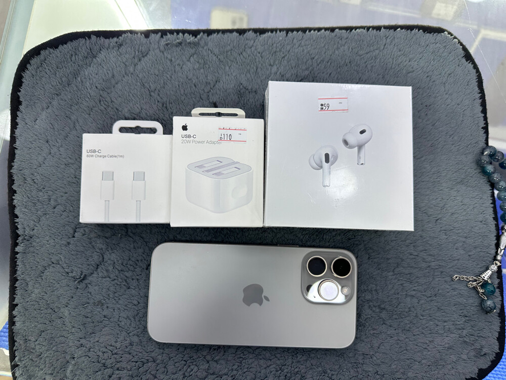 I phone 16 Pro Max 256 Gb  - 5
