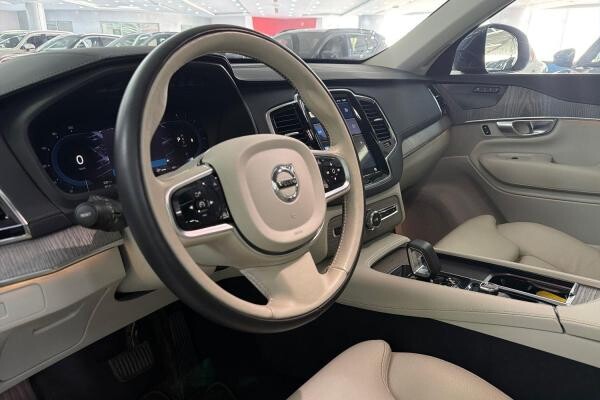 VOLVO XC90 2.0L 2024 - 13