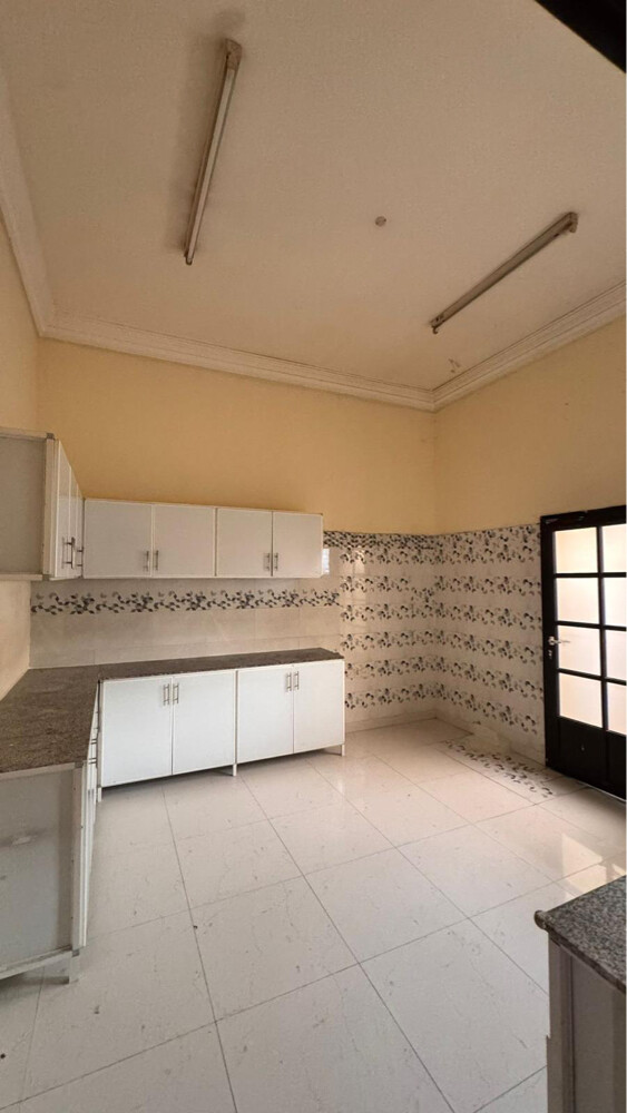 Villa for Rent in Abu Hamour - 12