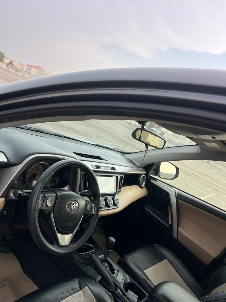 TOYOTA RAV4 2017 LOW MILEAGE - 7