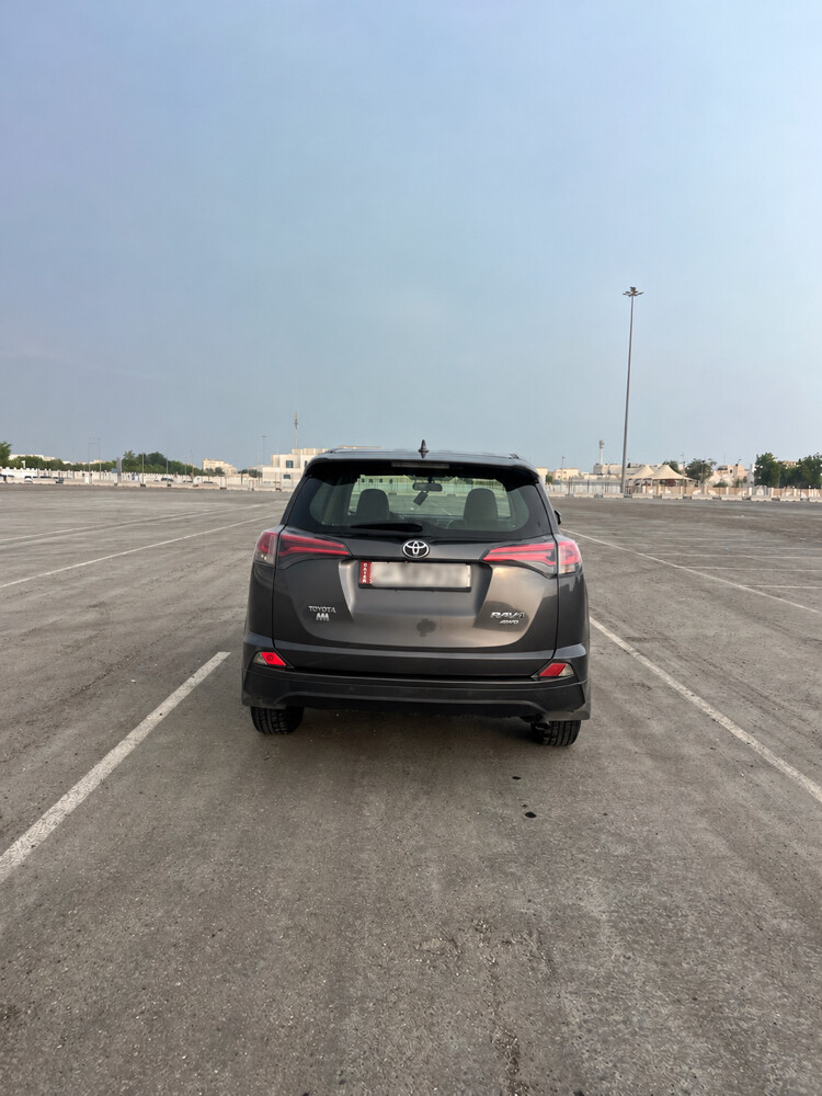 TOYOTA RAV4 2017 LOW MILEAGE - 2