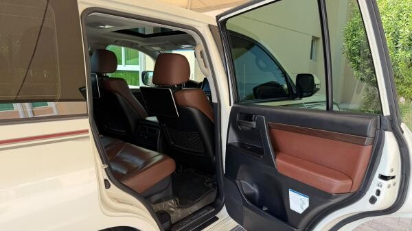 Toyota Land Cruiser GXR 2018 - 5