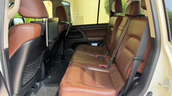 Toyota Land Cruiser GXR 2018 - 9