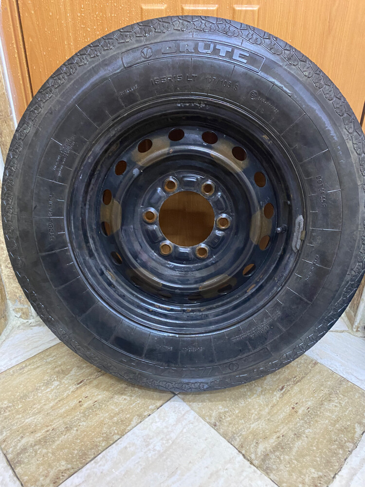 Toyota small bus tire - 2