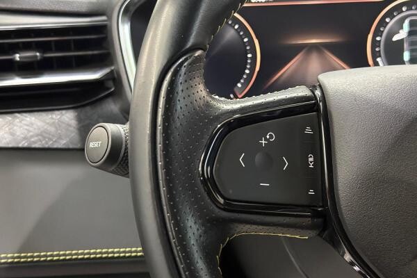 LYNK & CO 05 2.0T HYPER HALO 2024 - 13