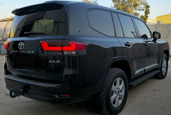 Land Cruiser GXR Twin Turbo - 2