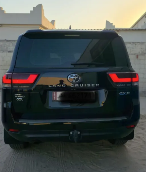 Land Cruiser GXR Twin Turbo - 3