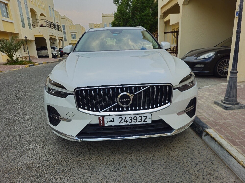 2023 Volvo XC60 B5 - 1
