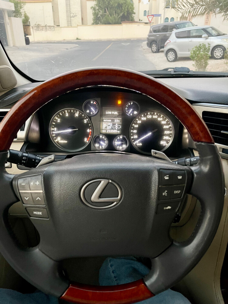 لكسز  ٥٧٠ - 10