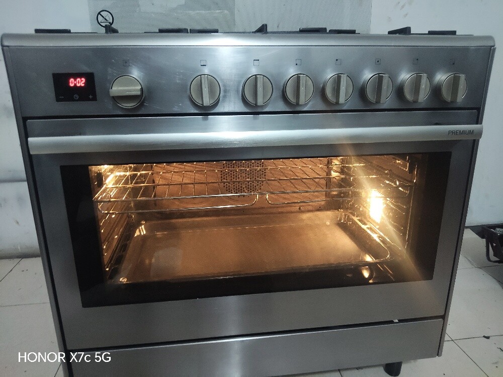 BOSCH ITALYAN full gas cooker - 6