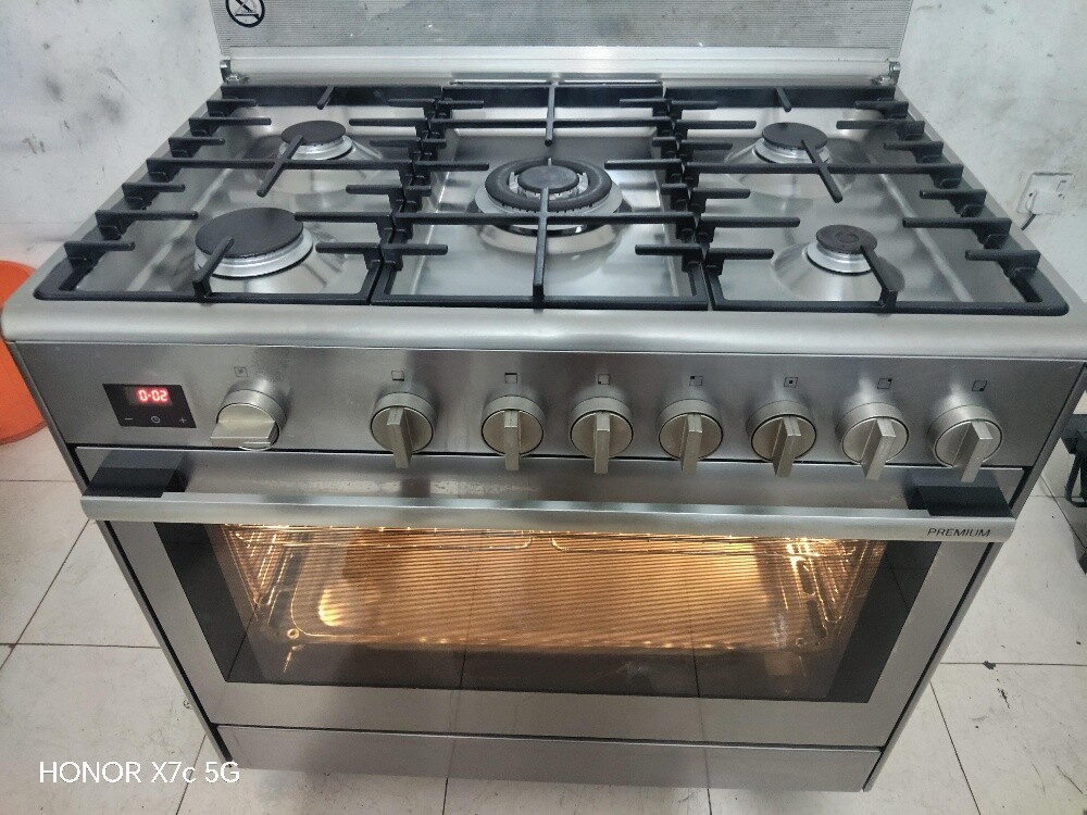 BOSCH ITALYAN full gas cooker - 3
