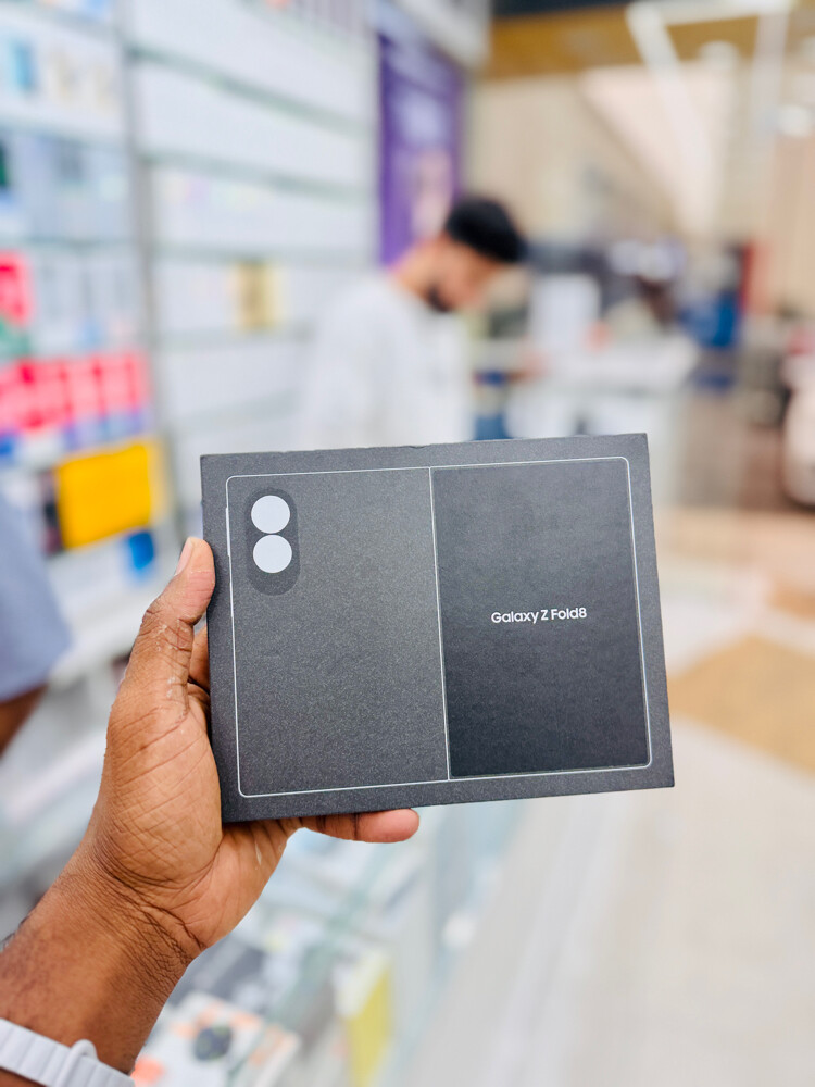 Samsung Galaxy Z Fold 8 - 2