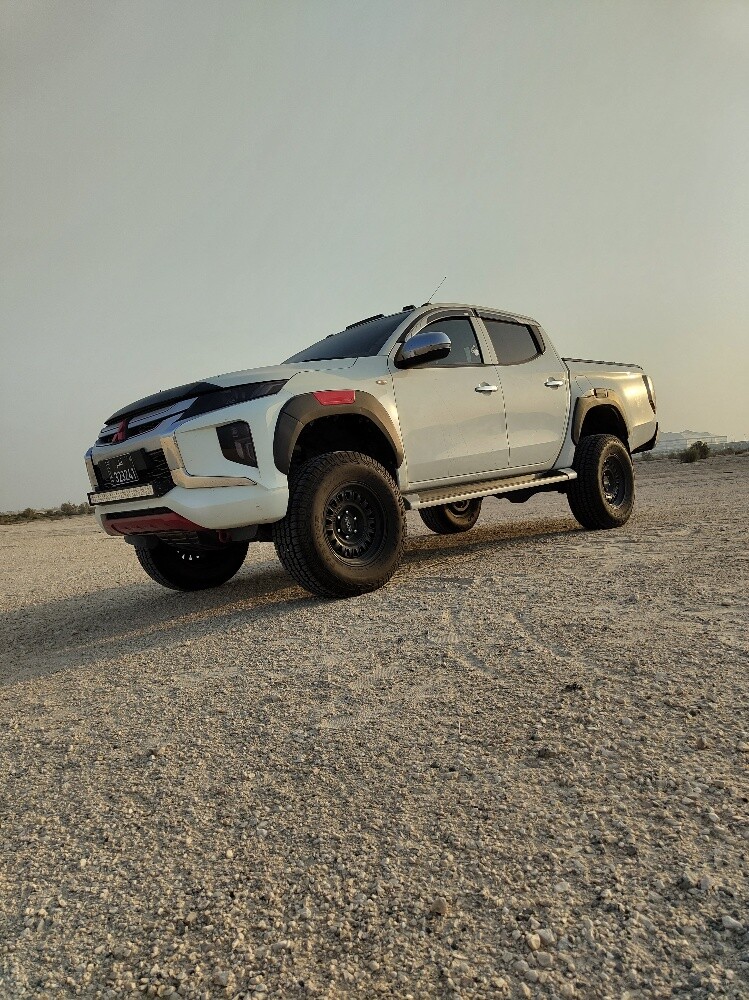مستبيشي بيك آب - 4