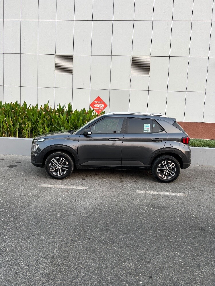 hyundai venue - 7