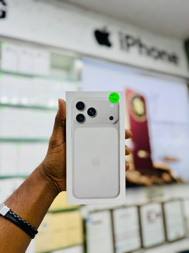 iPhone 17 Pro Max - 3