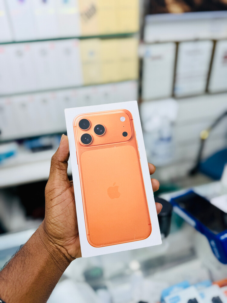 iPhone 17 Pro Max - 4