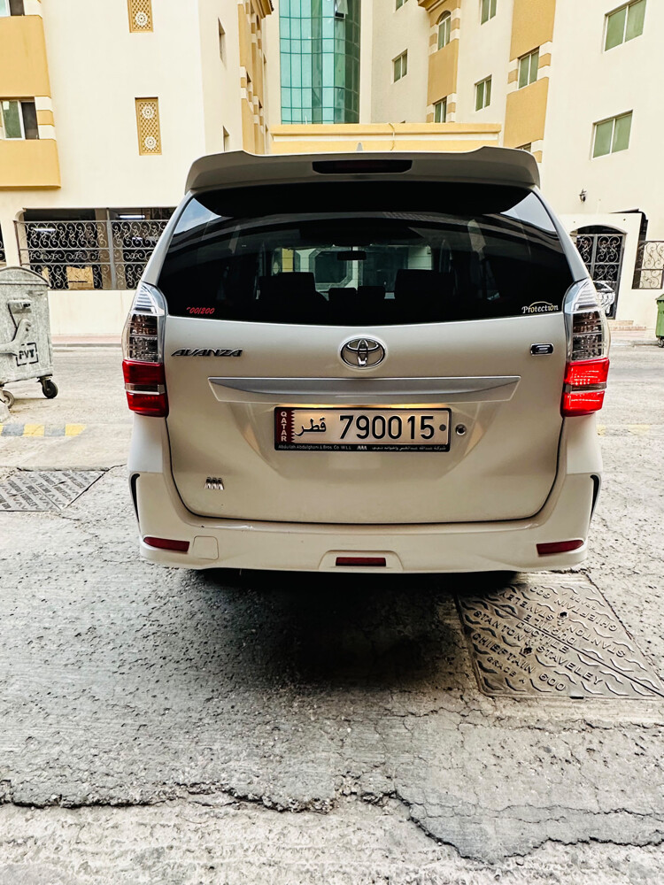 Toyota Azanza Like New - 4
