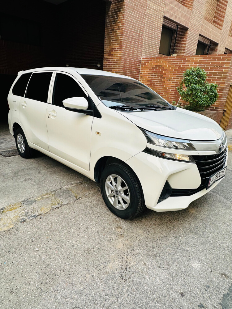 Toyota Azanza Like New - 3